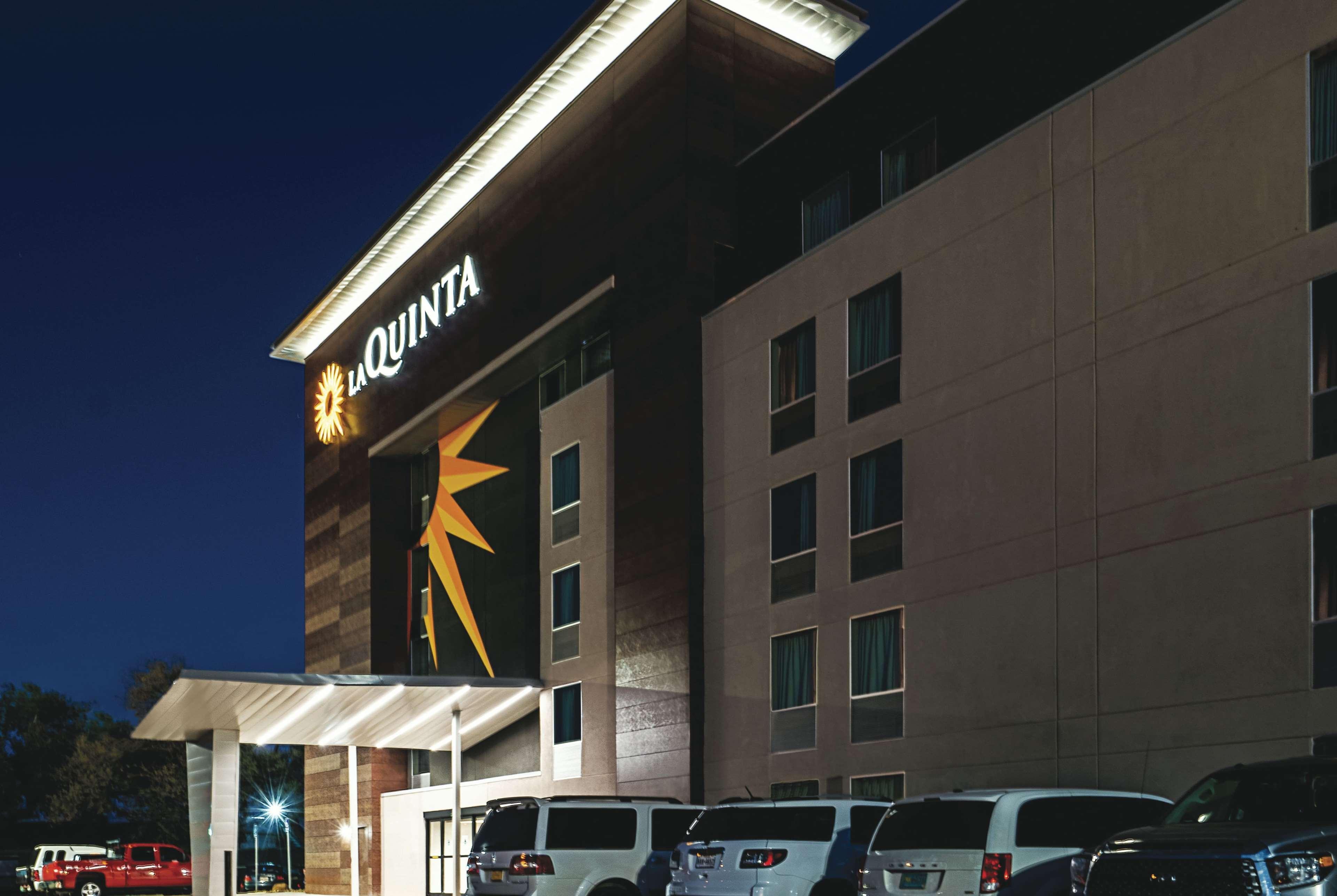 Готель La Quinta By Wyndham Lubbock West Medical Center Екстер'єр фото