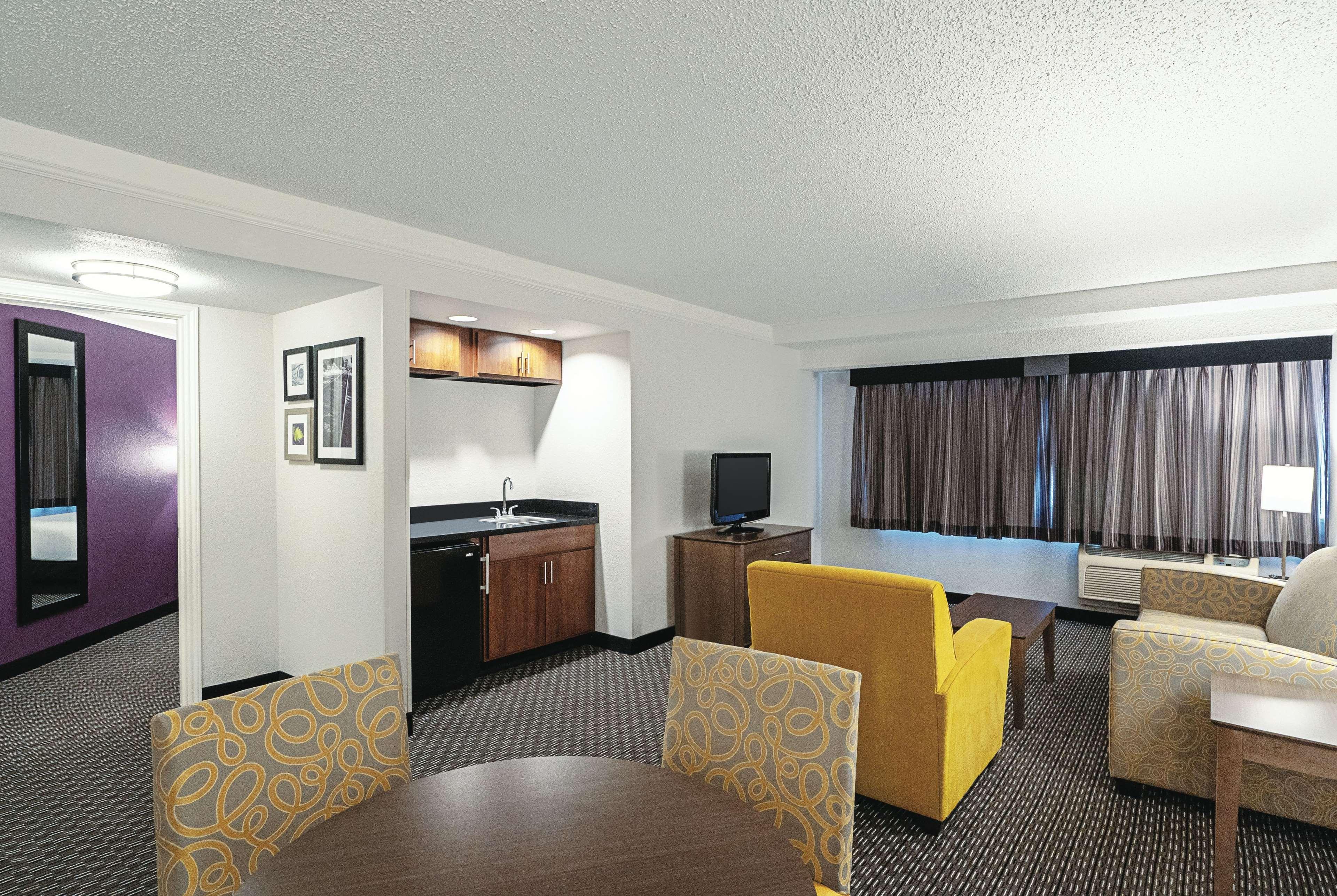 Готель La Quinta By Wyndham Lubbock West Medical Center Екстер'єр фото