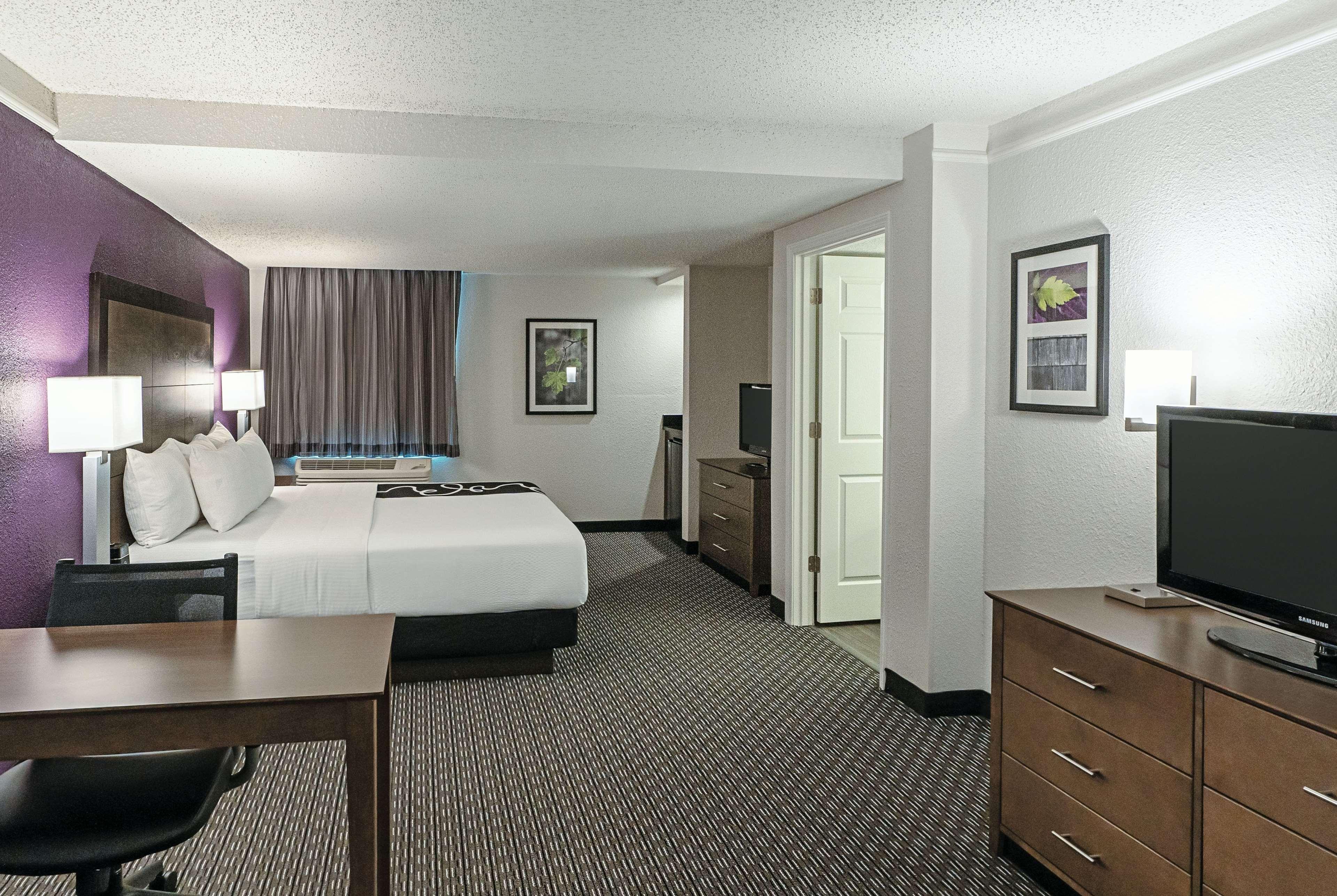 Готель La Quinta By Wyndham Lubbock West Medical Center Екстер'єр фото