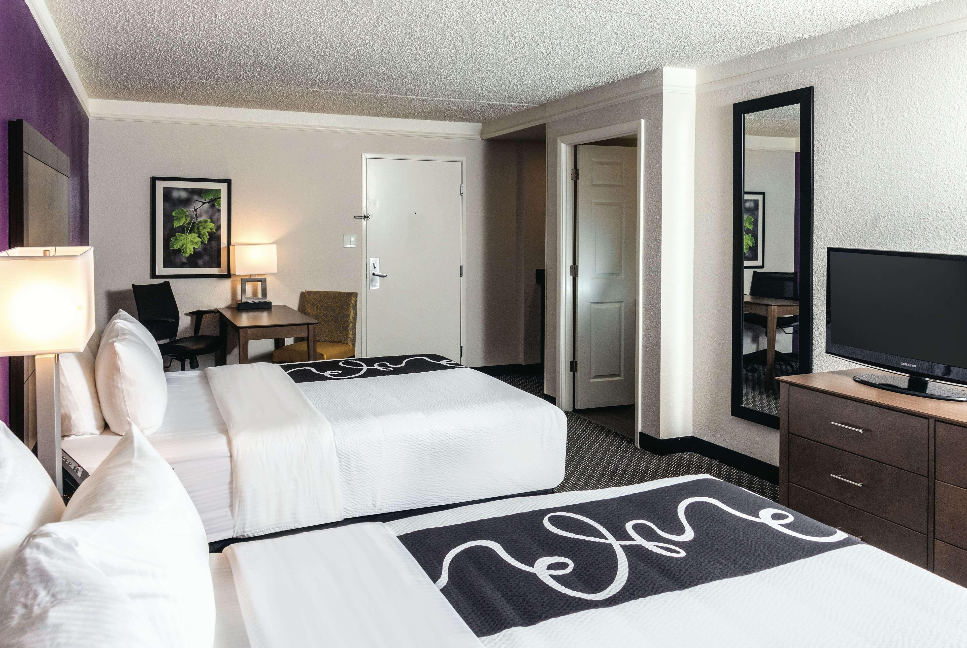 Готель La Quinta By Wyndham Lubbock West Medical Center Екстер'єр фото