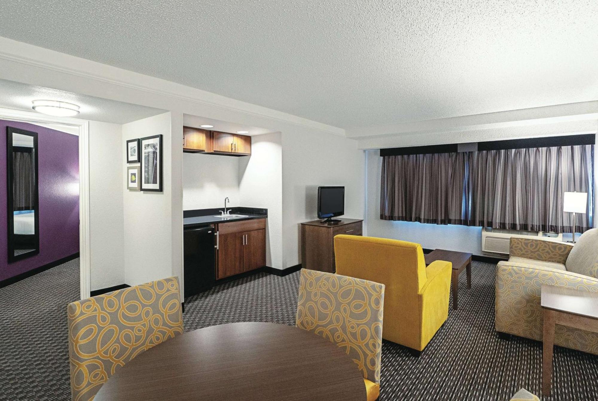 Готель La Quinta By Wyndham Lubbock West Medical Center Екстер'єр фото