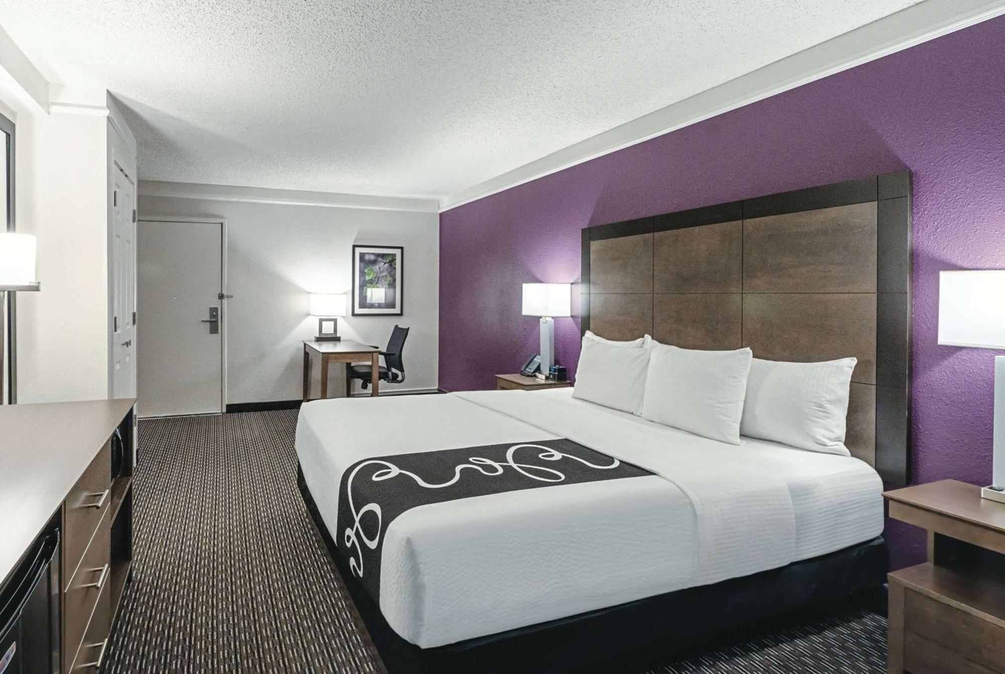 Готель La Quinta By Wyndham Lubbock West Medical Center Екстер'єр фото